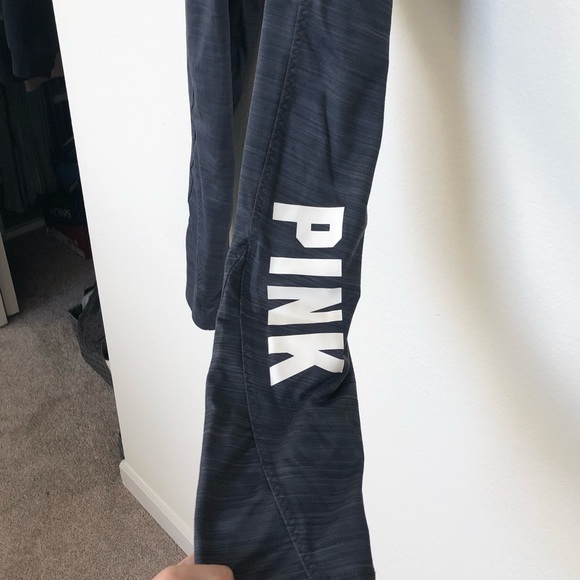 Victoria’s Secret Ultimate leggings - Picture 4 of 5